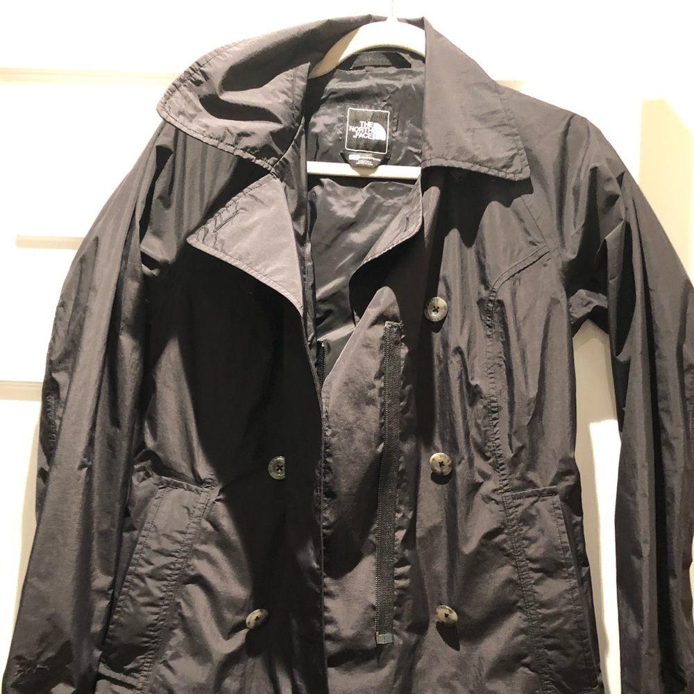 Northface rain jacket size small women regular size- the north face. Original